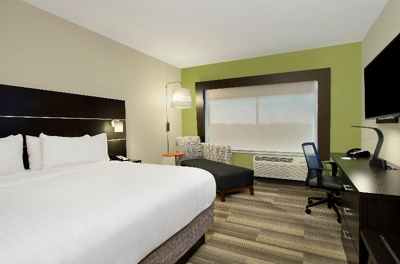 身障者適用キングサイズベッドルーム, Holiday Inn Express & Suites Brookshire Katy Freeway, An Ihg