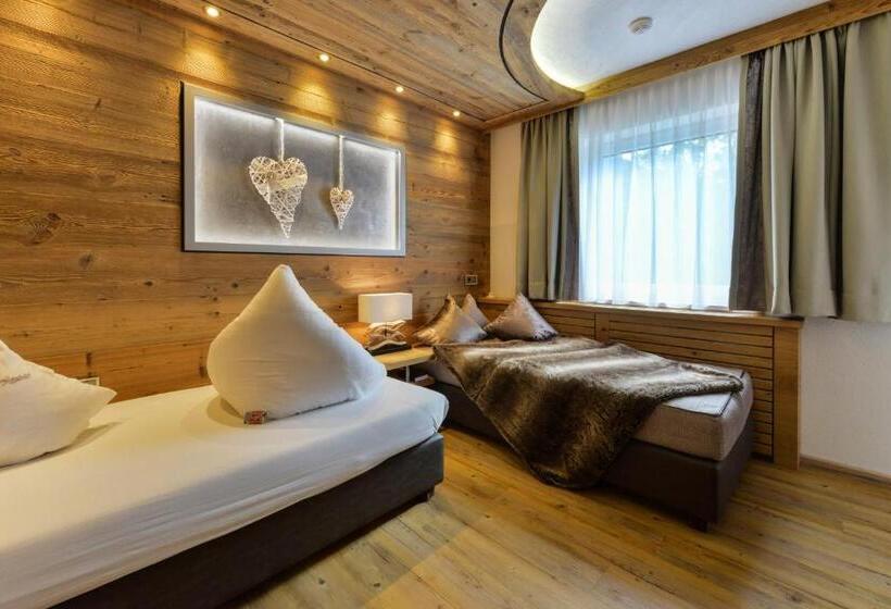 标准单人间, Oberlechtaler Hof Boutique