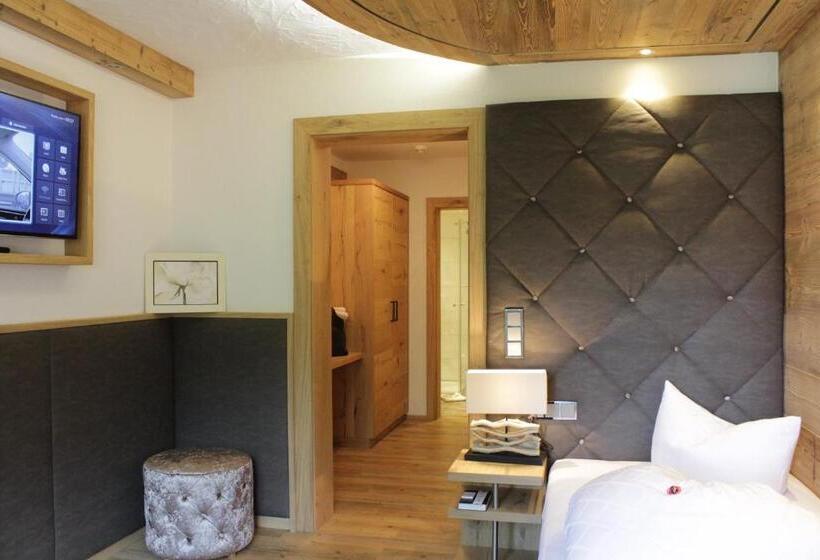 标准单人间, Oberlechtaler Hof Boutique