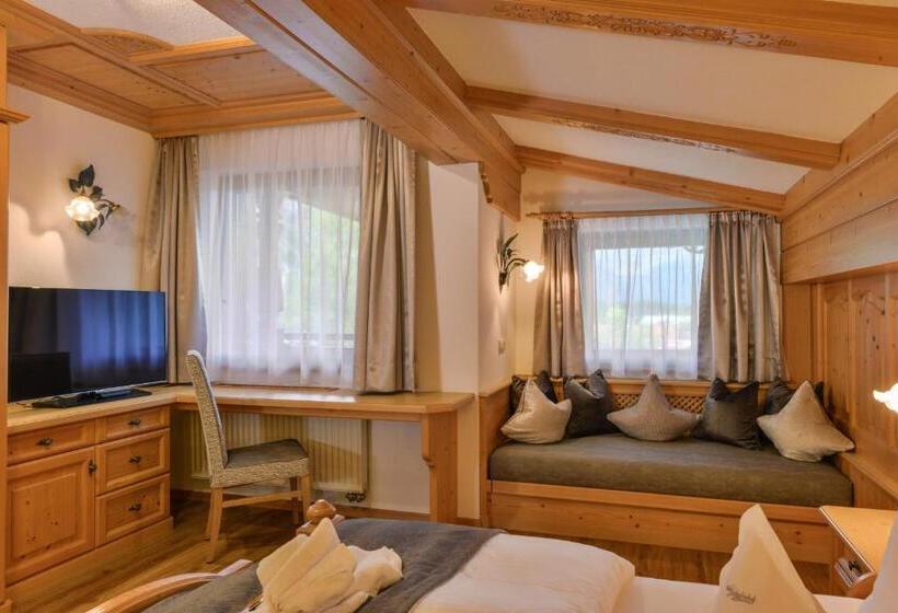 带阳台套房, Oberlechtaler Hof Boutique