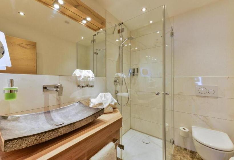 חדר בסיסי, Oberlechtaler Hof Boutique