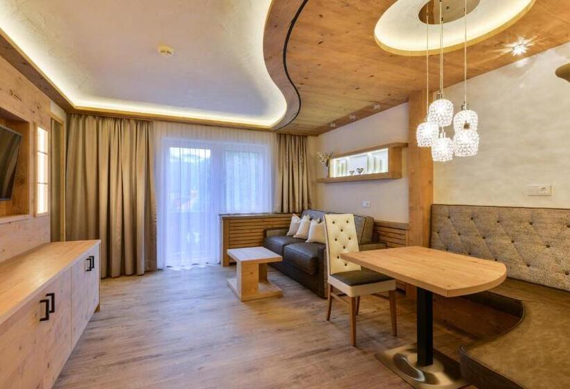 小型套房带阳台, Oberlechtaler Hof Boutique