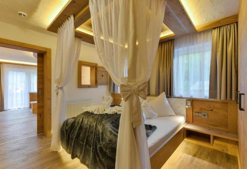 小型套房带阳台, Oberlechtaler Hof Boutique