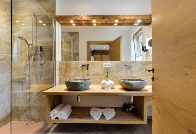 家庭间, Oberlechtaler Hof Boutique