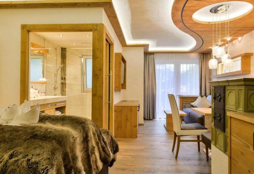 小型套房带阳台, Oberlechtaler Hof Boutique