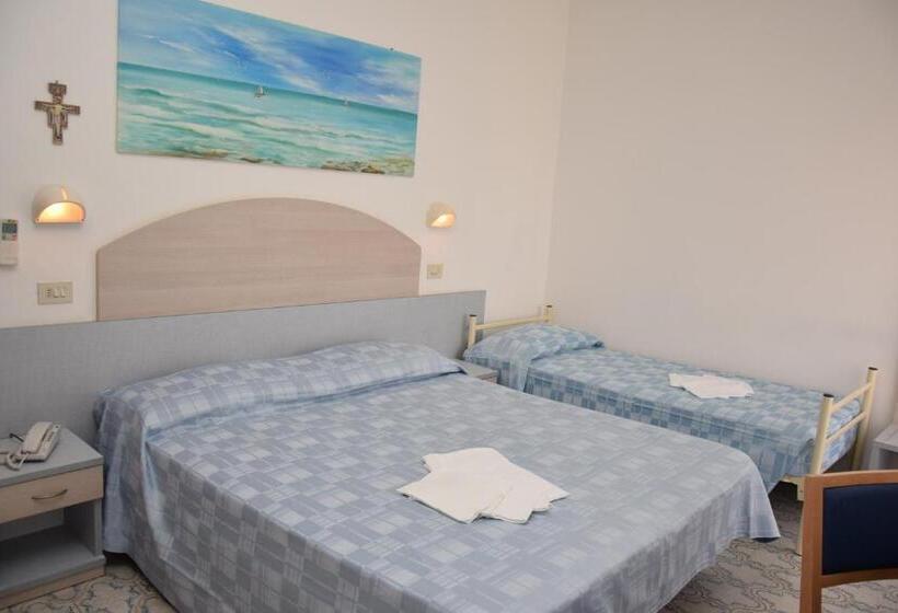 غرفة كلاسيكية ثلاثية, Petite Fleur