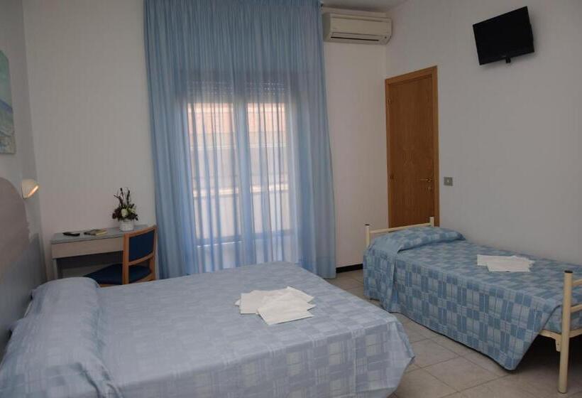 غرفة كلاسيكية ثلاثية, Petite Fleur