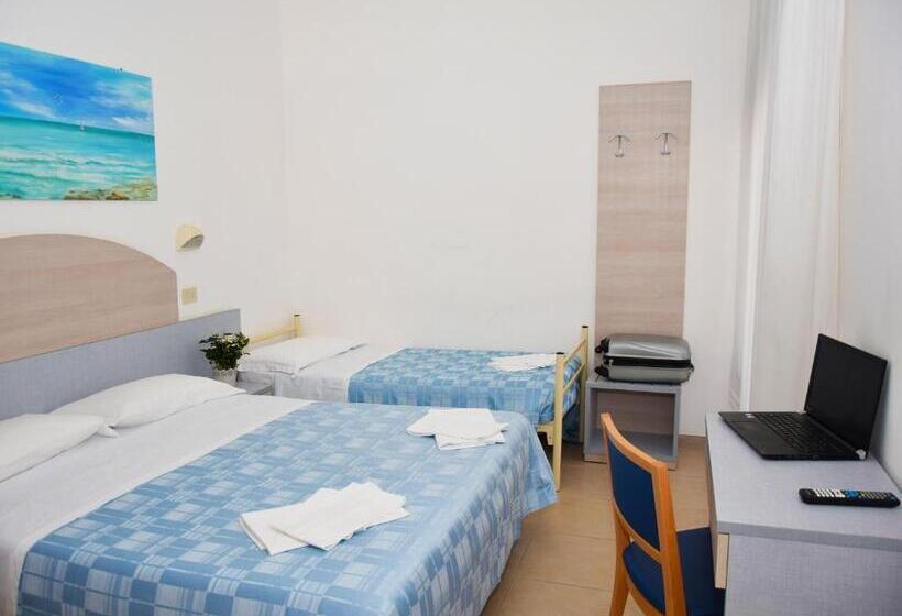 غرفة كلاسيكية ثلاثية, Petite Fleur