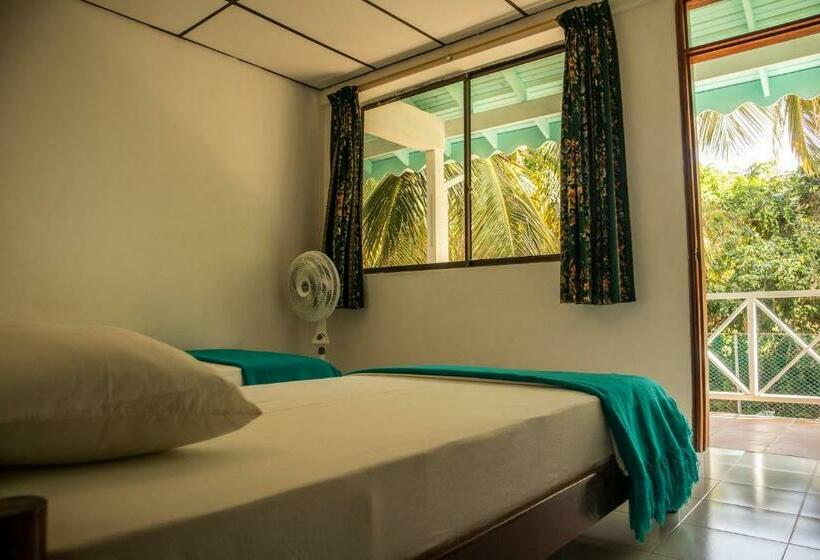 豪华三人间, South West Bay Cabañas