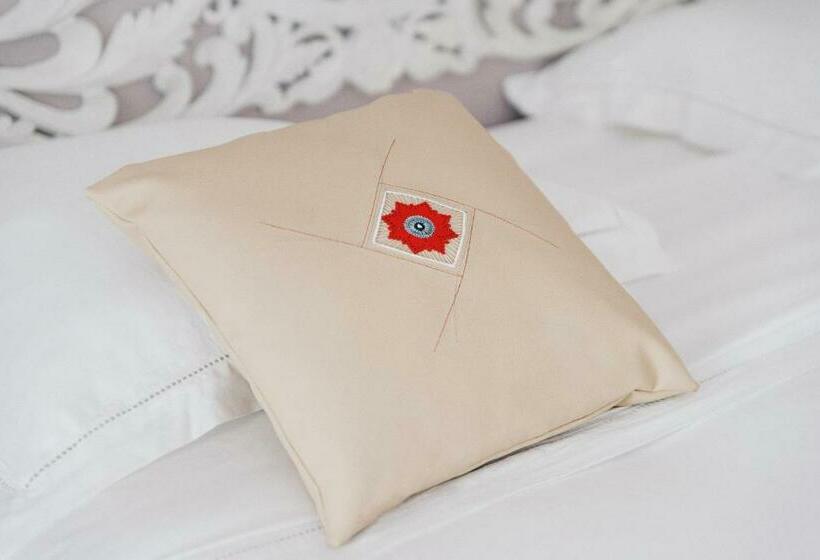 سوییت جونیور, Tsilaosa Hôtel