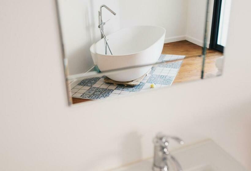 سوییت جونیور, Tsilaosa Hôtel