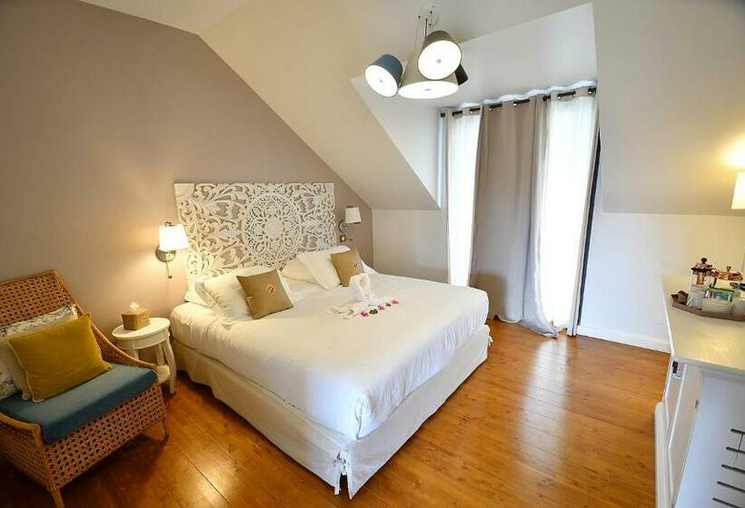 اتاق لوکس, Tsilaosa Hôtel