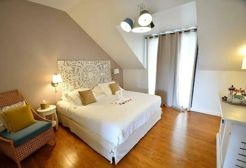اتاق لوکس, Tsilaosa Hôtel