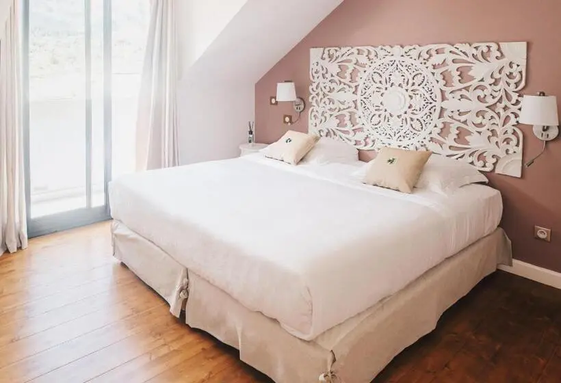اتاق لوکس, Tsilaosa Hôtel