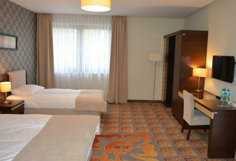 스탠다드 트리플 룸, Via Baltica