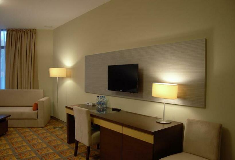 4인용 스탠다드 룸, Via Baltica