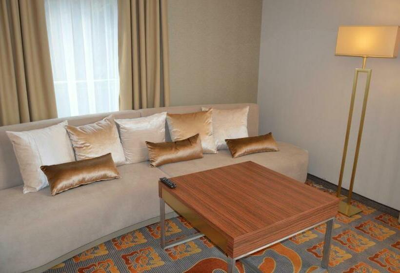 스탠다드 스튜디오, Via Baltica