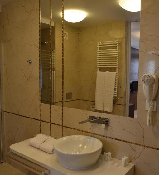 스탠다드 스튜디오, Via Baltica