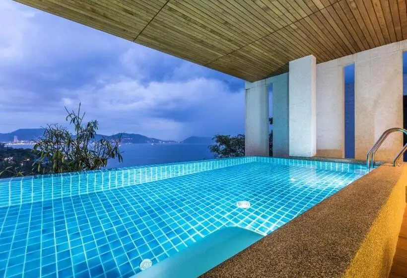 Sviitti Merinäkymä, Wyndham Grand Phuket Kalim Bay