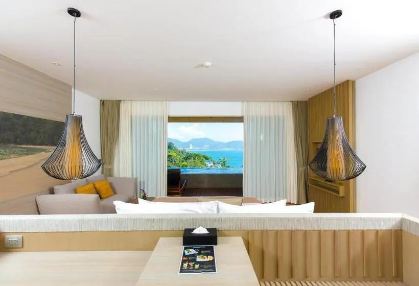 Sviitti Merinäkymä, Wyndham Grand Phuket Kalim Bay