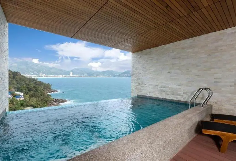 Sviitti Merinäkymä, Wyndham Grand Phuket Kalim Bay