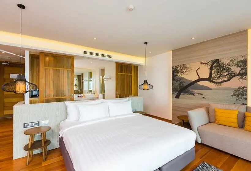 Sviitti Merinäkymä, Wyndham Grand Phuket Kalim Bay