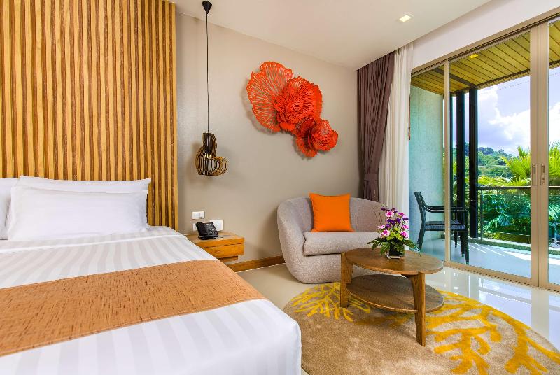 디럭스 룸, Wyndham Grand Phuket Kalim Bay