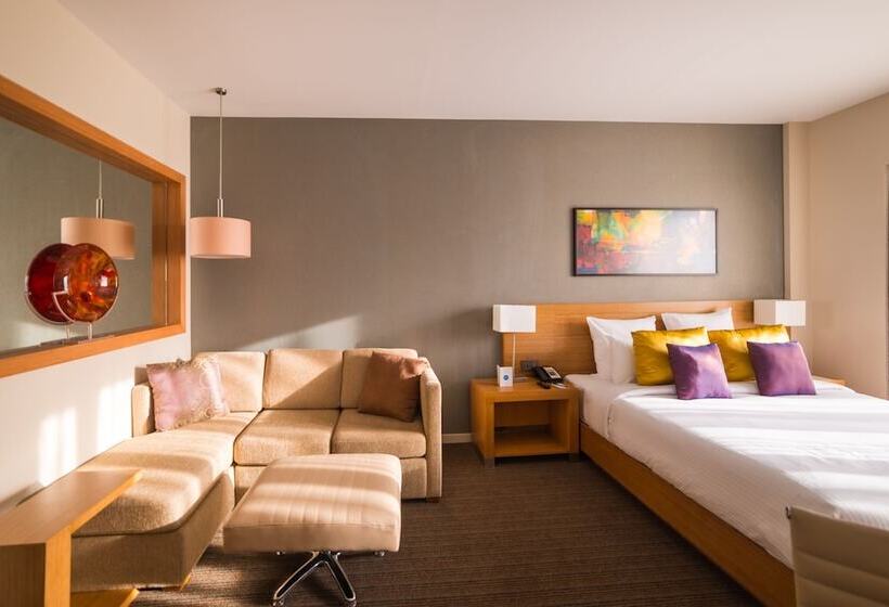 Номер Executive, Novotel Lucknow Gomti Nagar