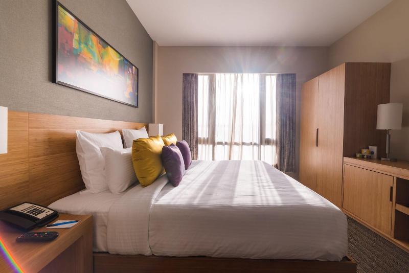 キングサイズベッドのスーペリアルーム, Novotel Lucknow Gomti Nagar