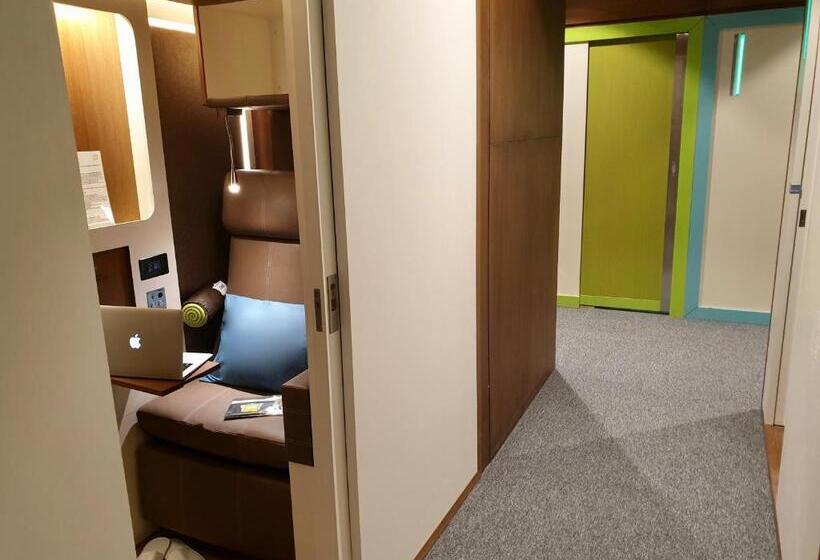 Capsule, Sleep N Fly Sleep Lounge, C Gates Terminal 3 - Transit Only