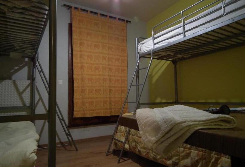 家庭间, Friendly Auberge