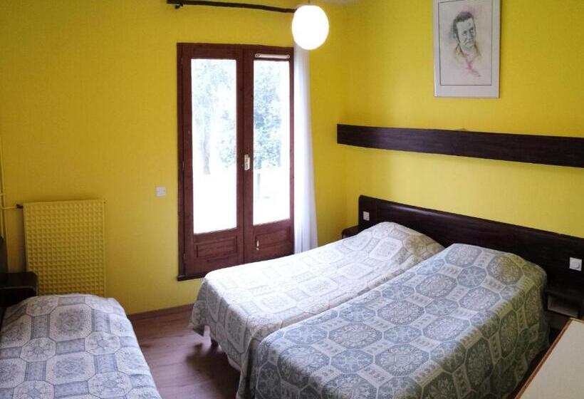 标准三人间, Friendly Auberge