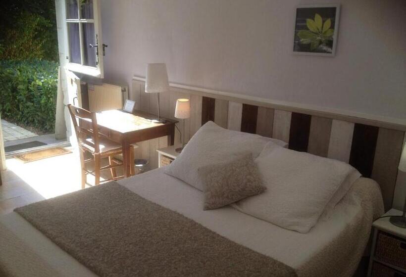 غرفة قياسية, La Balastière