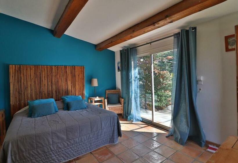 四人标准间, Le Mas De Bertagne