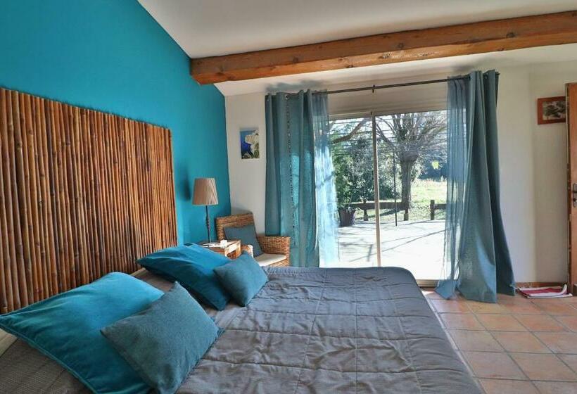 四人标准间, Le Mas De Bertagne