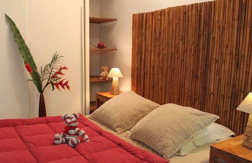 标准三人间, Le Mas De Bertagne