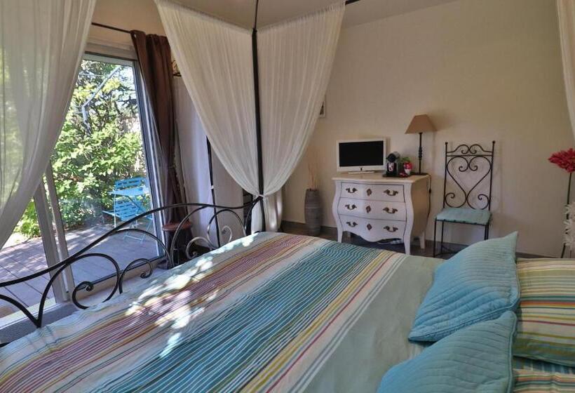 标准间带露台, Le Mas De Bertagne