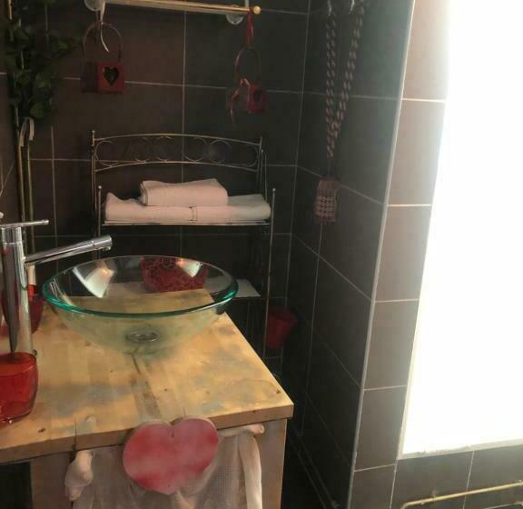 스탠다드 트리플 룸, Hôtel Restaurant Le Delta