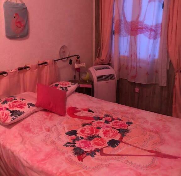 스탠다드 트리플 룸, Hôtel Restaurant Le Delta