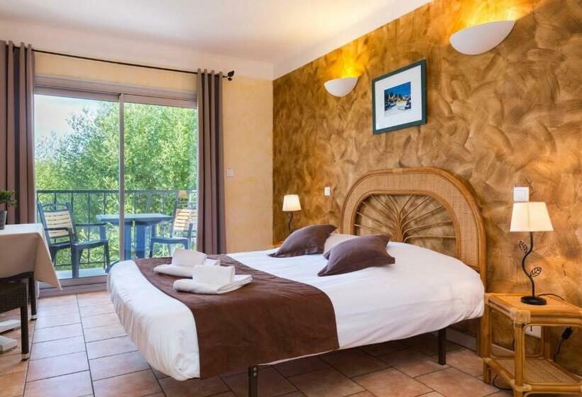 标准单人间, Joseph Charles