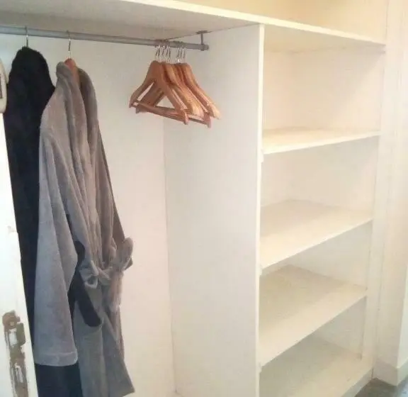 スタンダードルーム, Lenard Charles Bed & Breakfast