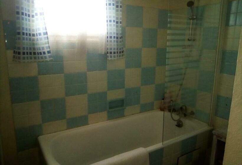 标准间, Lenard Charles Bed & Breakfast