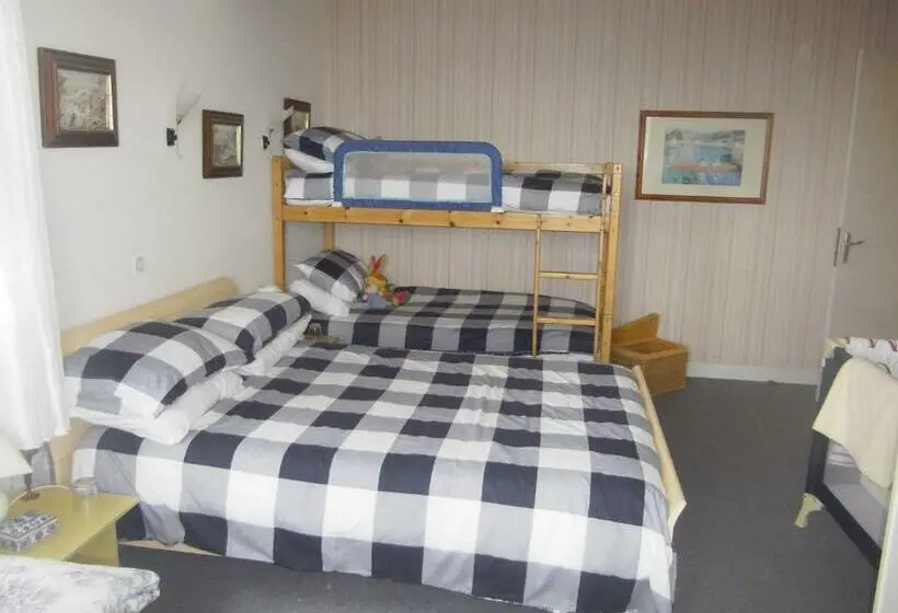 ファミリールーム, Lenard Charles Bed & Breakfast