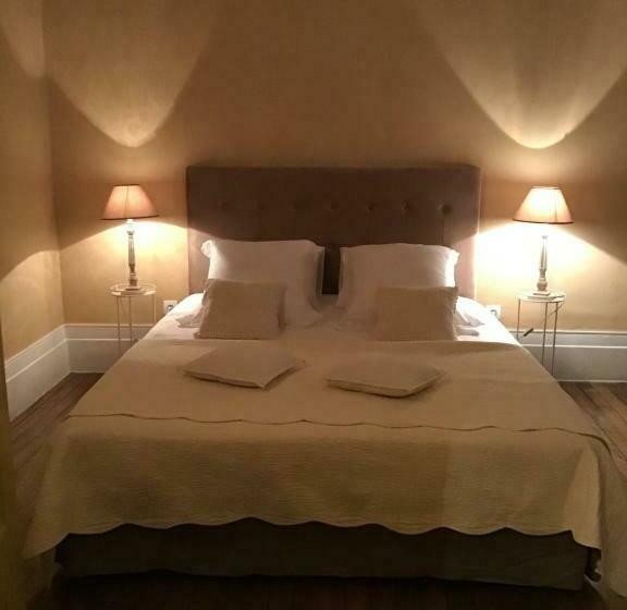 اتاق کلاسیک, Aux Anges Gardiens