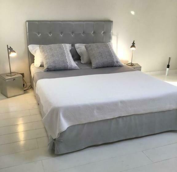 اتاق استاندارد, Aux Anges Gardiens