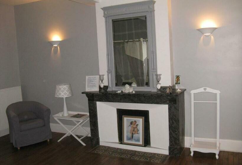 اتاق سوپریور, Aux Anges Gardiens