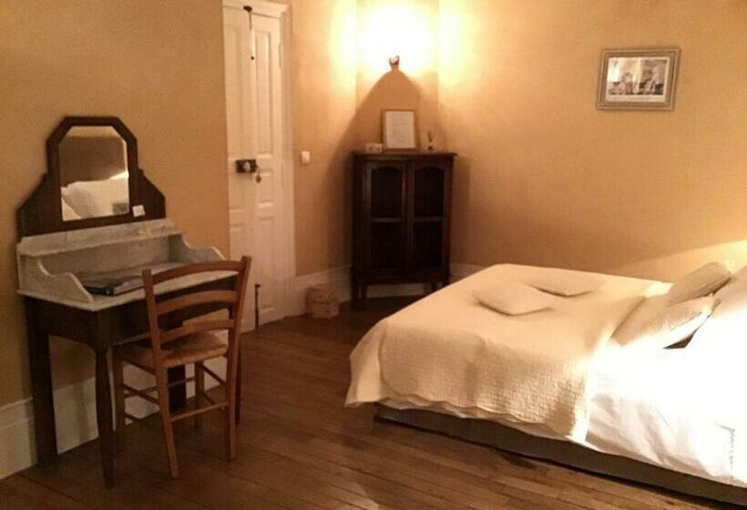 اتاق کلاسیک, Aux Anges Gardiens