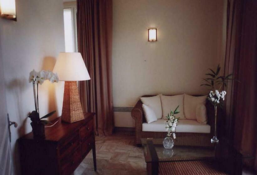 Люкс, Chambres D'hotes La Raspeliere