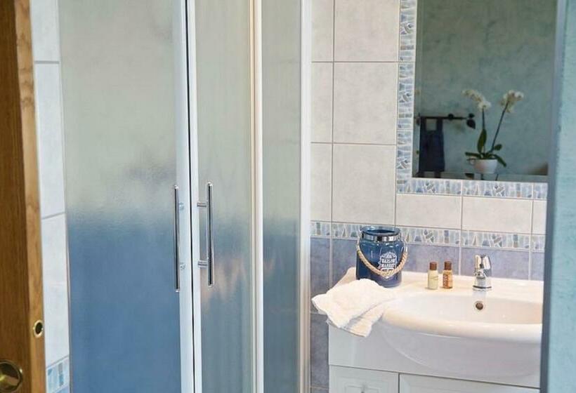 Номер Стандарт, La Grange De Boulaines