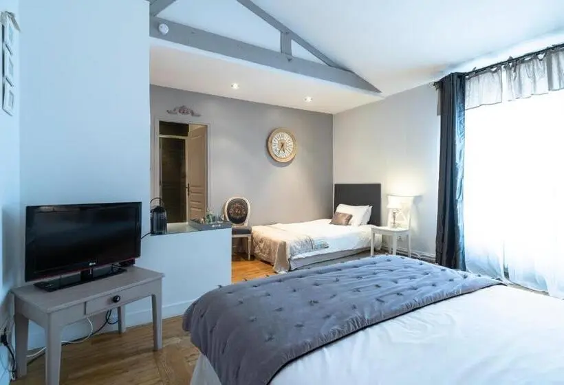 Standard Kolmen Hengen Huone, La Maison De Marc